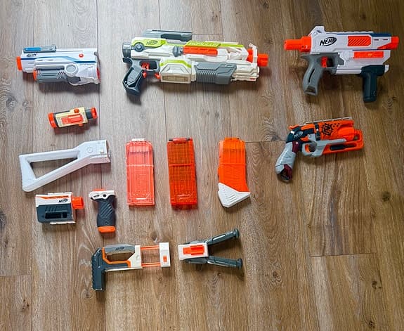 Nerf leksaksvapen med skott