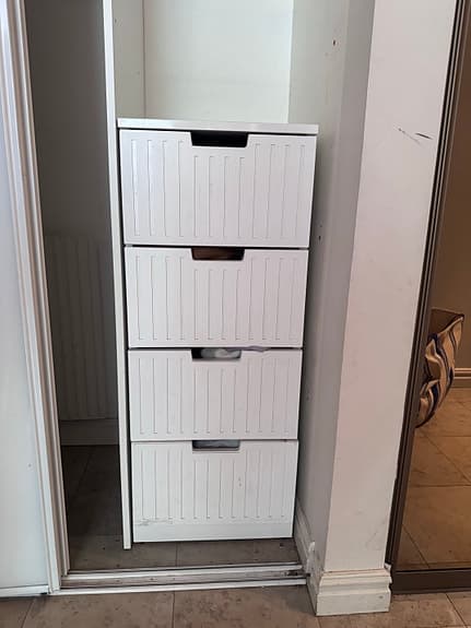 Vit Byrå från ikea
