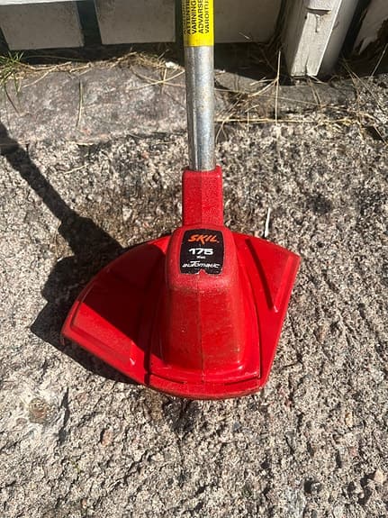 Lätt SKIL grästrimmer (el driven)