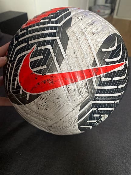 Nike Flight fotboll vit svart röd