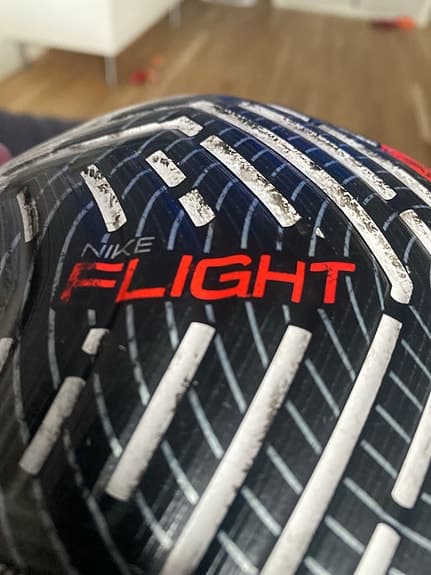 Nike Flight fotboll vit svart röd