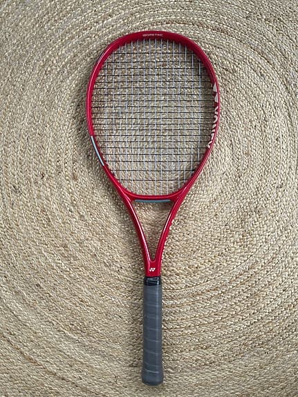 Yonex VCORE 95 (2026) G3 Lädergrepp – Nyskick – Aldrig spelad