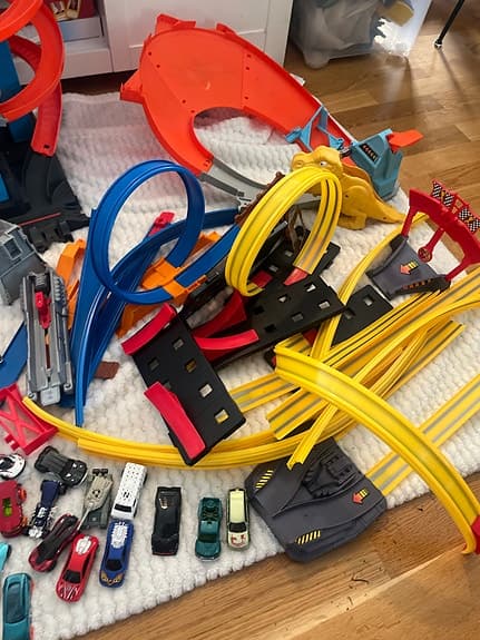 Hot Wheels bilbana och bilar lekset