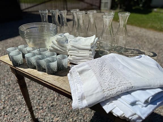 Bröllopspaket – vaser, ljuslyktor, skålar, servetter & dekorationslakan