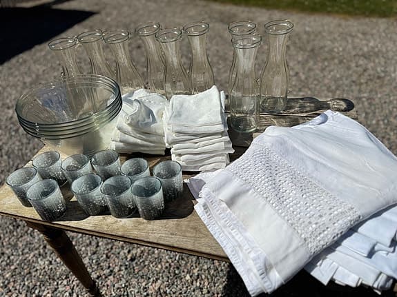Bröllopspaket – vaser, ljuslyktor, skålar, servetter & dekorationslakan