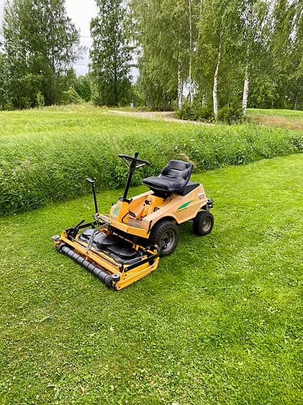 Åkgräsklippare Stiga Villa Senator 12,5hk