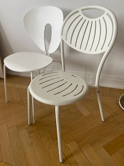 Två  st europeiska designstolar från EMU och STUA
