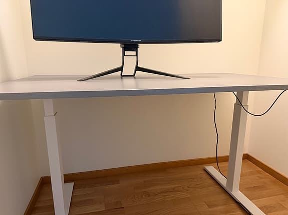 IKEA höj och sänkbar skrivbord (140x80)