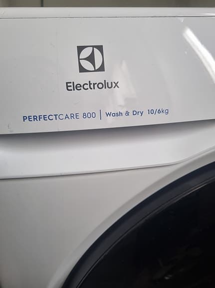 Mycket fin och välskött kombinerad tvättmaskin och torktumlare från Electrolux