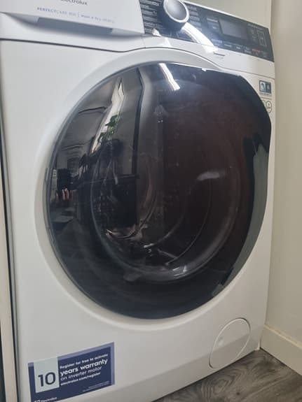 Mycket fin och välskött kombinerad tvättmaskin och torktumlare från Electrolux