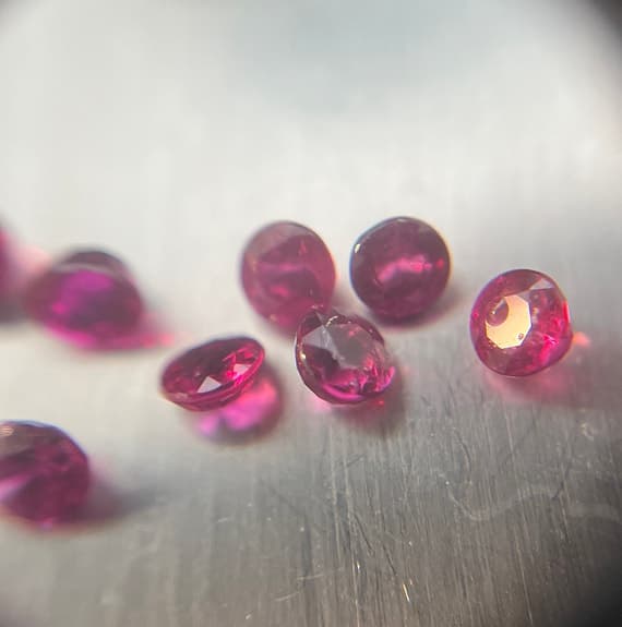 Rubin 1.75 ct Burma endast hetta
