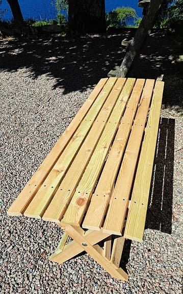 Trädgårdsbänk