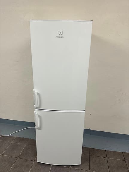 Electrolux EN3200MHW Kyl/Frys – 174,5cm