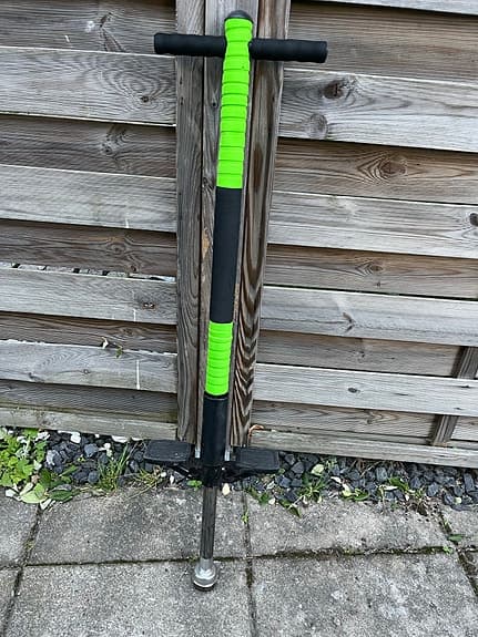 Hoppstylta för barn