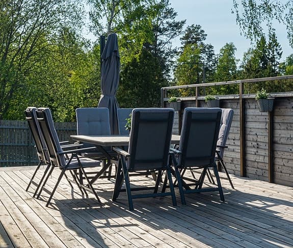 Mio trädgårdsgrupp bord och 8 stolar grå inkl dynor