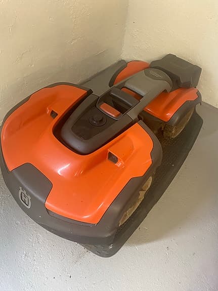 Husqvarna Automower robotgräsklippare orange