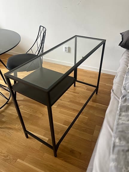 VITTSJÖ bord svart/glas 100x36 cm