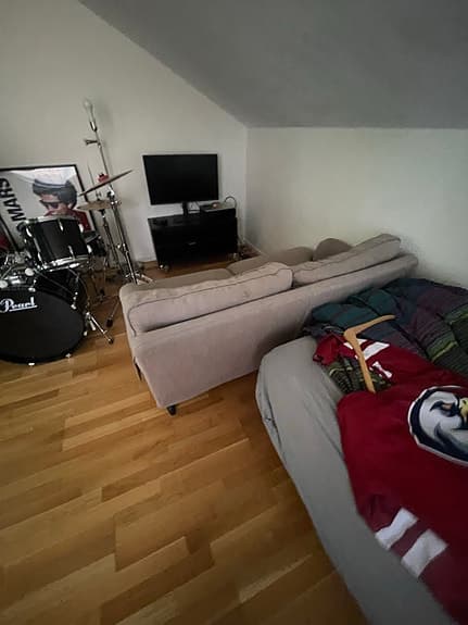 IKEA 3-sits soffa i grått – bekväm och välskött