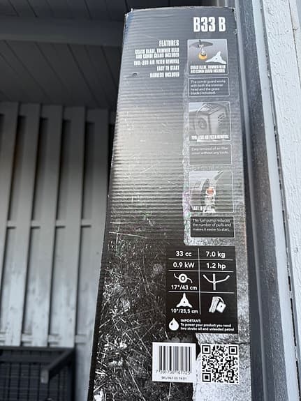 McCulloch B33 B – bensindriven grästrimmer (brushcutter).