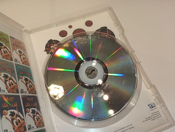Hugo Lek och Lär Den Magiska Eken Volym 1 PC CD ROM barn spel Svensk version