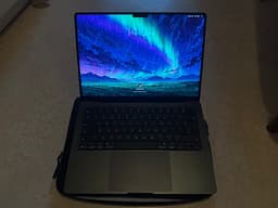 MacBook Pro m5 14” 24GB 1TB