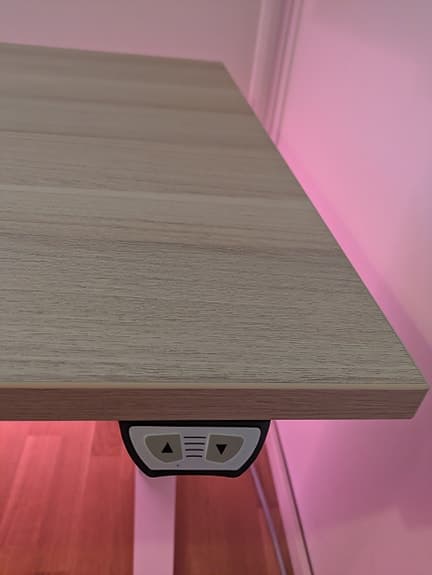 Elektriskt höj- och sänkbart skrivbord