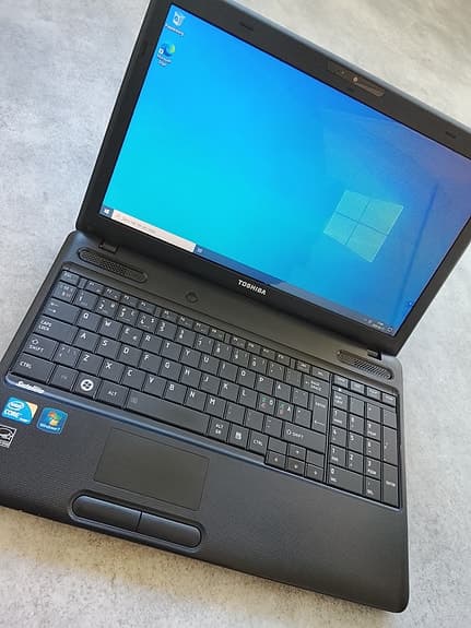 Toshiba Satellite 15"