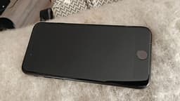 Apple iPhone 7 mobil 32 GB svart