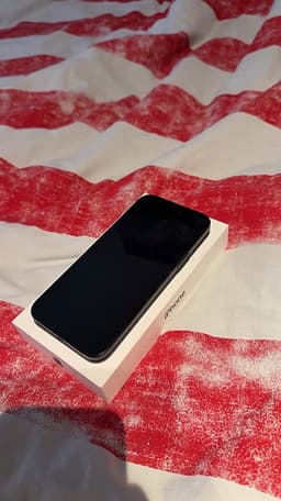 Apple iPhone 15 mobil 128 GB svart