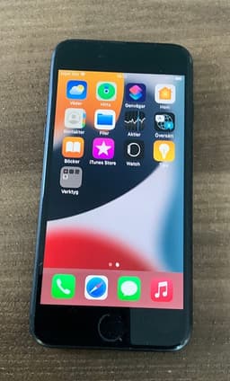 Apple iPhone 7 mobil 32 GB svart