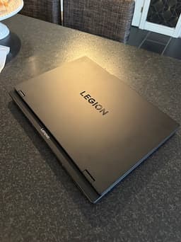 Lenovo Legion gaminglaptop 15,6" svart