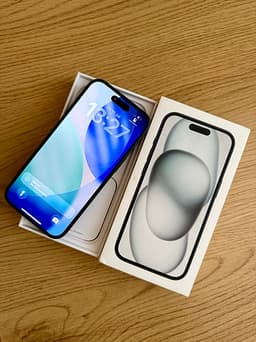 Apple iPhone 15 mobil 128 GB svart