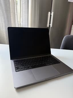 MacBook Pro 14” M3 (2023) – Mycket fint skick & fungerar perfekt