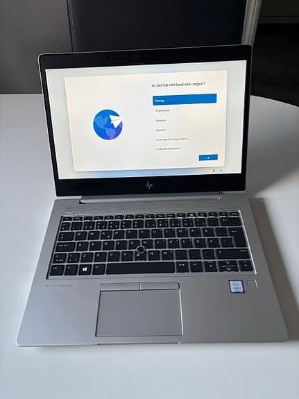 HP EliteBook 830