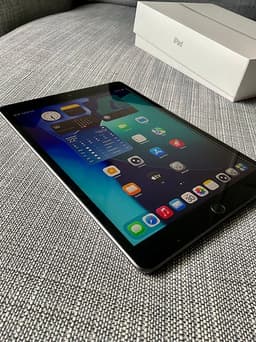 Apple iPad 9 Wi-Fi + Cellular (10,2”) Nyskick!