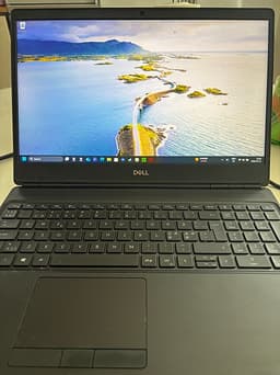 Dell 7560 i9 laptop 15.6tum
