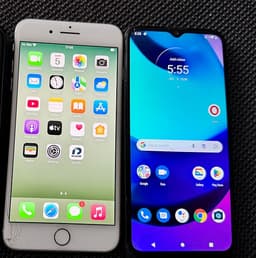 iPhone 8 Plus 64 GB och Moto e20 32GB båda för 450kr