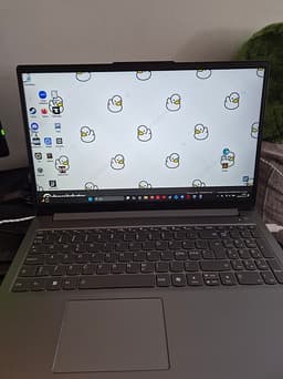Lenovo LOQ bärbar gaming dator 15" grå