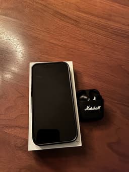Apple iPhone 13 128 GB svart