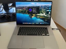 Apple MacBook Pro 2019 / 16” / i7 / 32Gb / 512Gb
