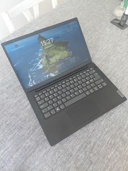 Lenovo V14 G4