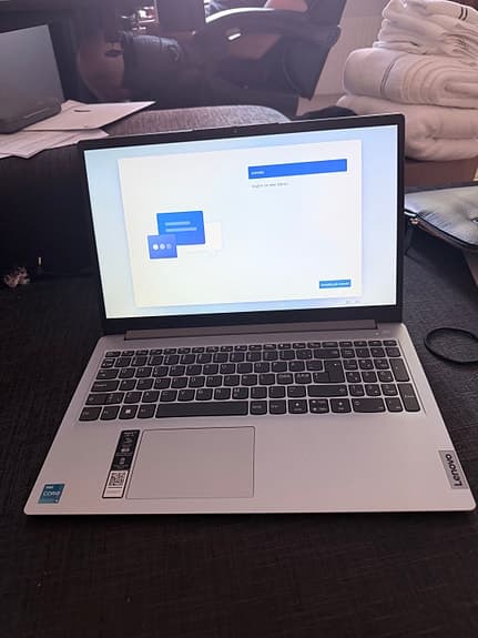 Lenovo IdeaPad 15"