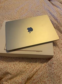 MacBook Air 13 M4 16/256GB Starlight 2025