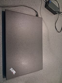 Lenovo ThinkPad T490s. Windows 11 | 8GB Ram | 256GB SSD