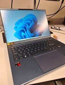 Acer laptop 14 tum Copilot+AI Snapdragon X 16 GB/512GB 120-Hz Skärm