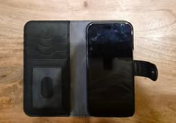 IPHONE 15 Pro 128gb Nästan helt ny