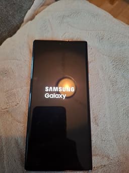 S22 Ultra 128GB 8GB RAM,Färg burgundy.