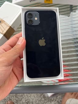 Apple iPhone 12 64GB svart
