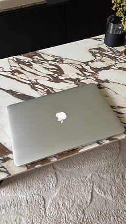 Apple MacBook Pro 15 tum , i7