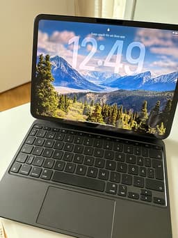 Apple iPad Pro 11” M5 12/256GB WiFi * Magic Keyboard * Pencil Pro